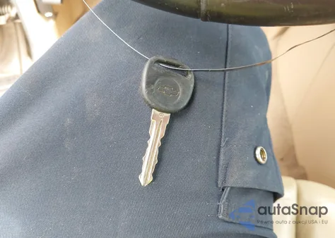 2007 Chevrolet Suburban 1500 Lt z USA, uszkodzony, nr VIN 1GNFC16047R237148